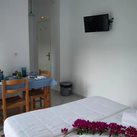 アパートホテル Armenaki 3*