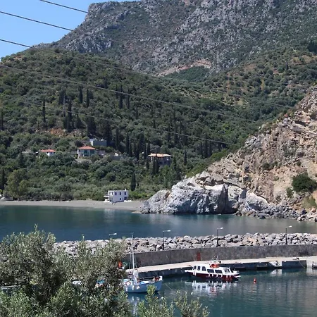 Armenaki 3* Sampatiki