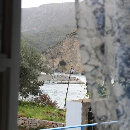 Armenaki Apartahotel Sampatiki