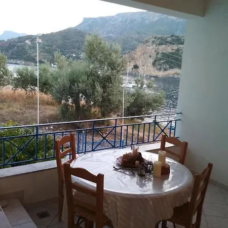 Armenaki 3* サンパティキ