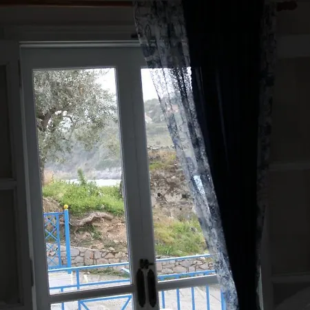 アパートホテル Armenaki