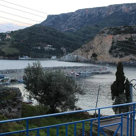 Armenaki Apartahotel