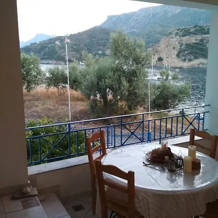 Aparthotel Armenaki 3*