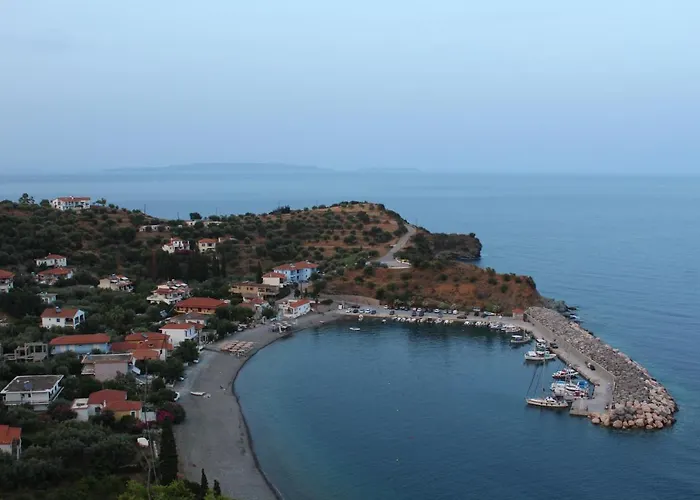 Apart-hotel Armenaki 3*