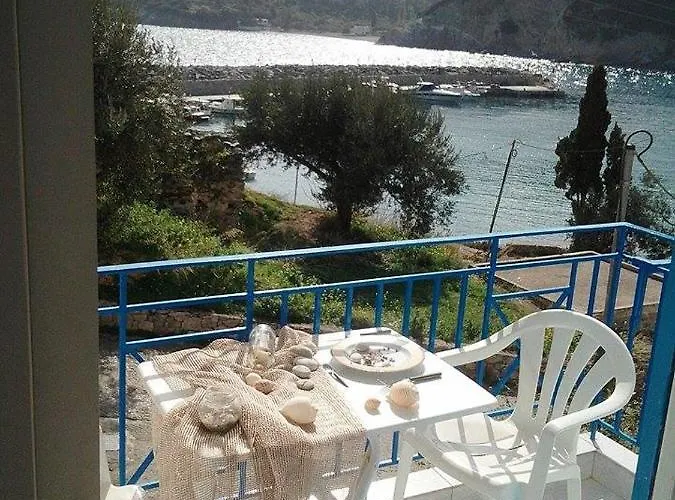 Apart-hotel Armenaki